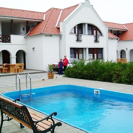 Szanyi Vendeghaz Hotel Hegykő Buitenkant foto