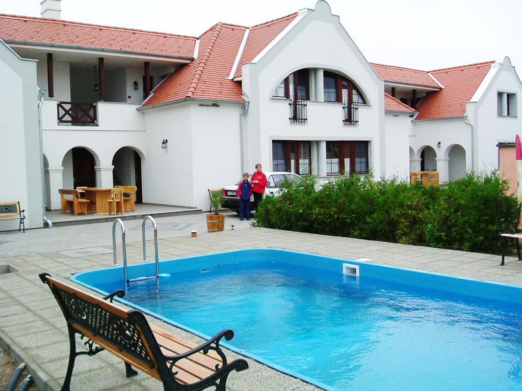 Szanyi Vendeghaz Hotel Hegykő Buitenkant foto