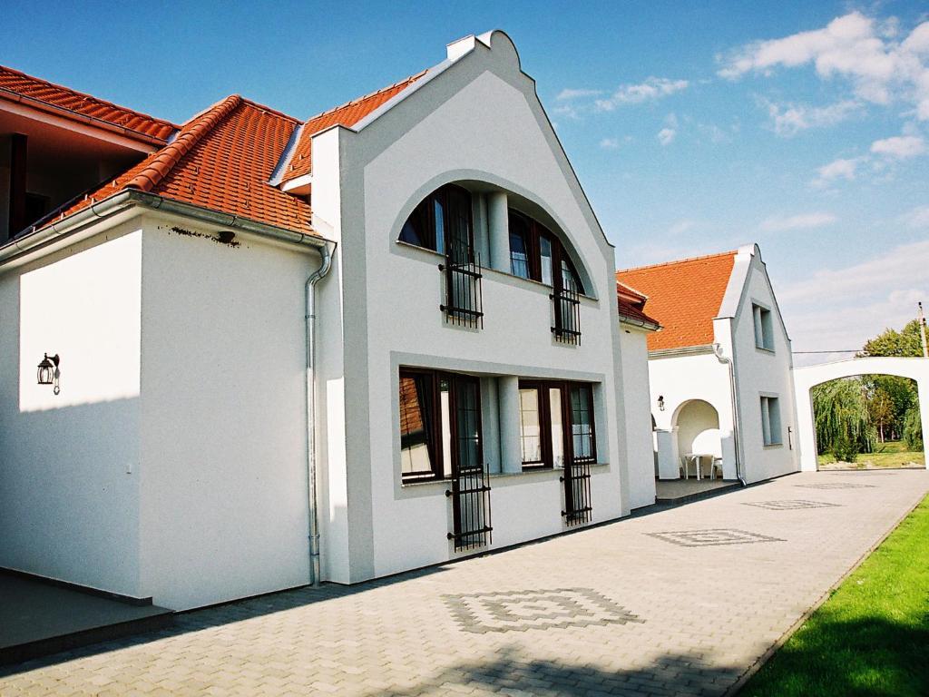 Szanyi Vendeghaz Hotel Hegykő Buitenkant foto